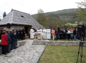 FOTO: Druženje Rumbočana i sv. misa na Zahumu