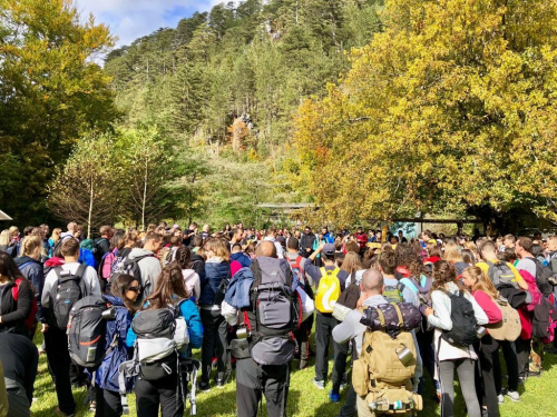 FOTO: 300 mladih na planinarskom križnom putu Bugojno - Kupres - Rama