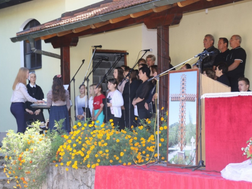 FOTO: Na Uzdolu obilježena 24. obljetnica stravičnog pokolja nad Hrvatima