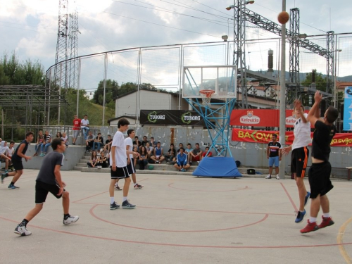 FOTO: U Prozoru održan Streetball turnir za djecu