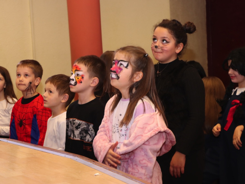 FOTO: Maškare u Domu kulture u Prozoru donijele smijeh i zabavu