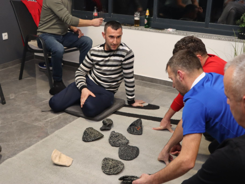 FOTO: Osam ekipa na turniru u prstenu: Vještina, tradicija i zabava u ''Ramskom Jezeru''