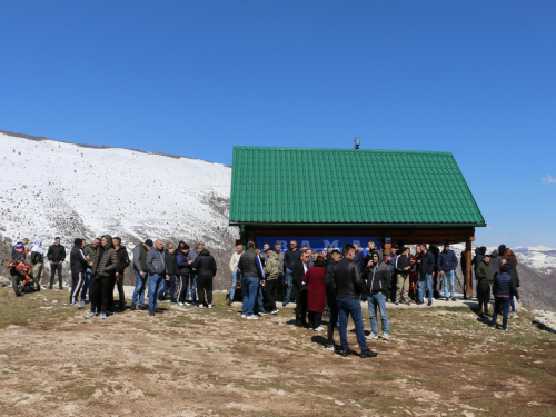 Mirno okupljanje na Zahumu: Ramci poručili – ''Ne damo svoje!''