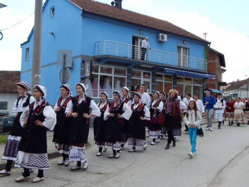 FOTO: HKUD „Rama“ na 10. smotri folklora u Derventi