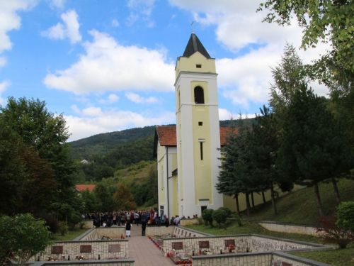 FOTO: Obilježena 26. obljetnica stradanja Hrvata na Uzdolu