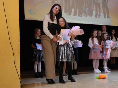 FOTO: Petra Krešo pobjednica dječjeg festivala ''Mala Rama 2025.''