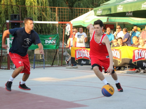 FOTO: Počeo turnir u uličnoj košarci ''Streetball Rama 2017.''