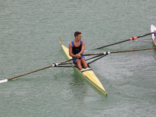 FOTO: Na Ramskom jezeru održana 10. veslačka regata