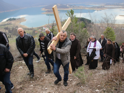 FOTO: Ramski put križa u Podboru