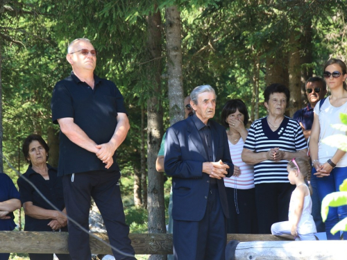 FOTO: Na Vran planini služena misa za poginule duvandžije