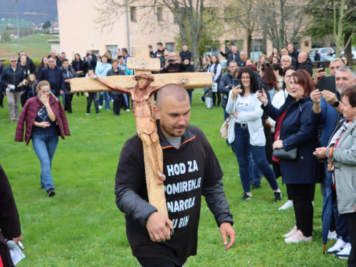 FOTO/VIDEO: Poruka mira stigla na Šćit: Josip Jelinić završio svoje hodočašće kroz BiH
