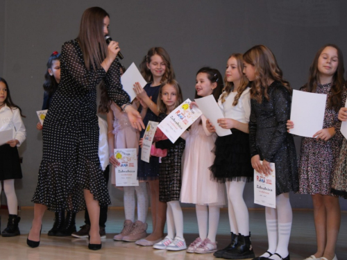 FOTO: Karla Bošnjak pobjednica dječjeg festivala ''Mala Rama 2022.''