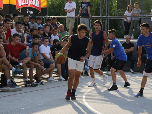 FOTO: Počeo turnir u uličnoj košarci "Streetball Rama 2016."