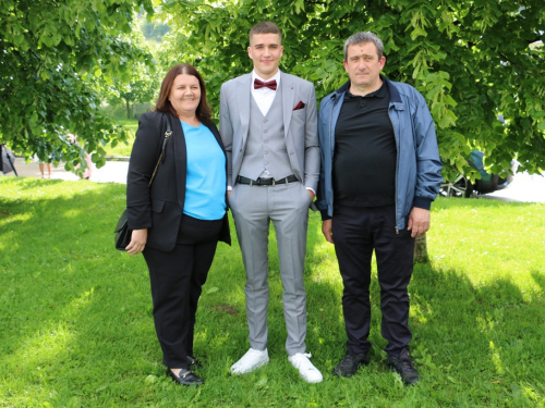 FOTO: Matura 2025. - Defile mladosti na ulicama Prozora