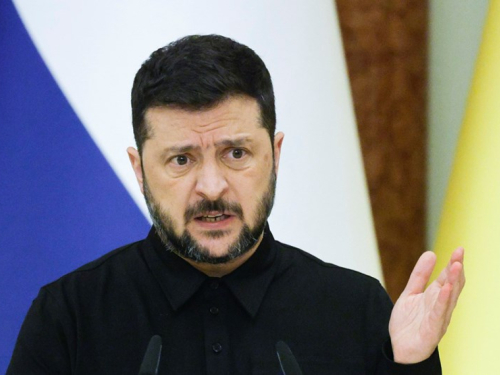 Zelenski: Rusija s 300 dronova i 37 raketa gađala energetsku infrastrukturu