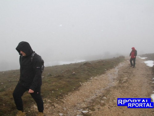 FOTO: Božićni uspon ''HPD Rama'' na Ravašnicu