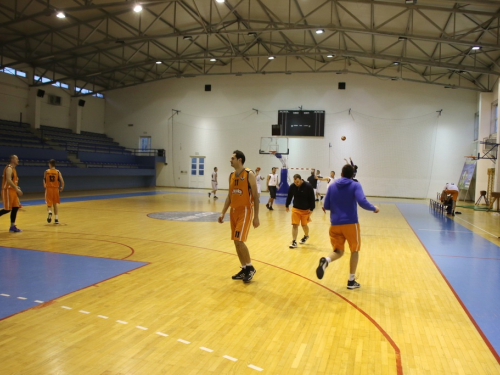 FOTO: Božićni skup košarkaša Rame