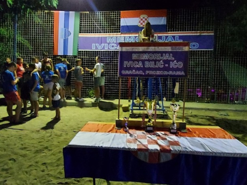 FOTO: Izvješće s manifestacije ''Ljeto u Gračacu''