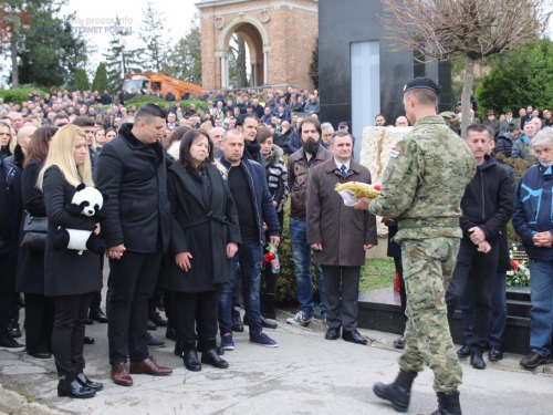 FOTO: Na Mirogoju sahranjen pukovnik Ante Pavlović