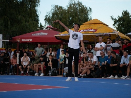 FOTO: Ekipa ''La Pont'' pobjednik 18. Streetball Rama 2020.