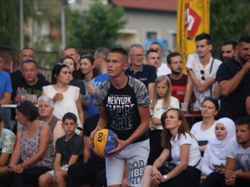 FOTO: Ekipa ''Makarska 3x3'' pobjednik 19. Streetball Rama 2021.