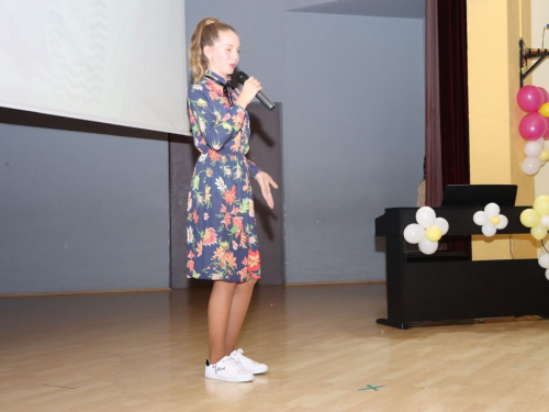 FOTO: Ines Markešić i Magdalena Zadro pobjednice dječjeg festivala ''Mala Rama 2024.''