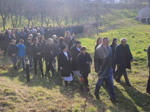 FOTO: Put križa kroz fratarski gaj na Šćitu