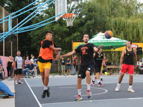 FOTO: Druga večer Streetball turnira u Prozoru