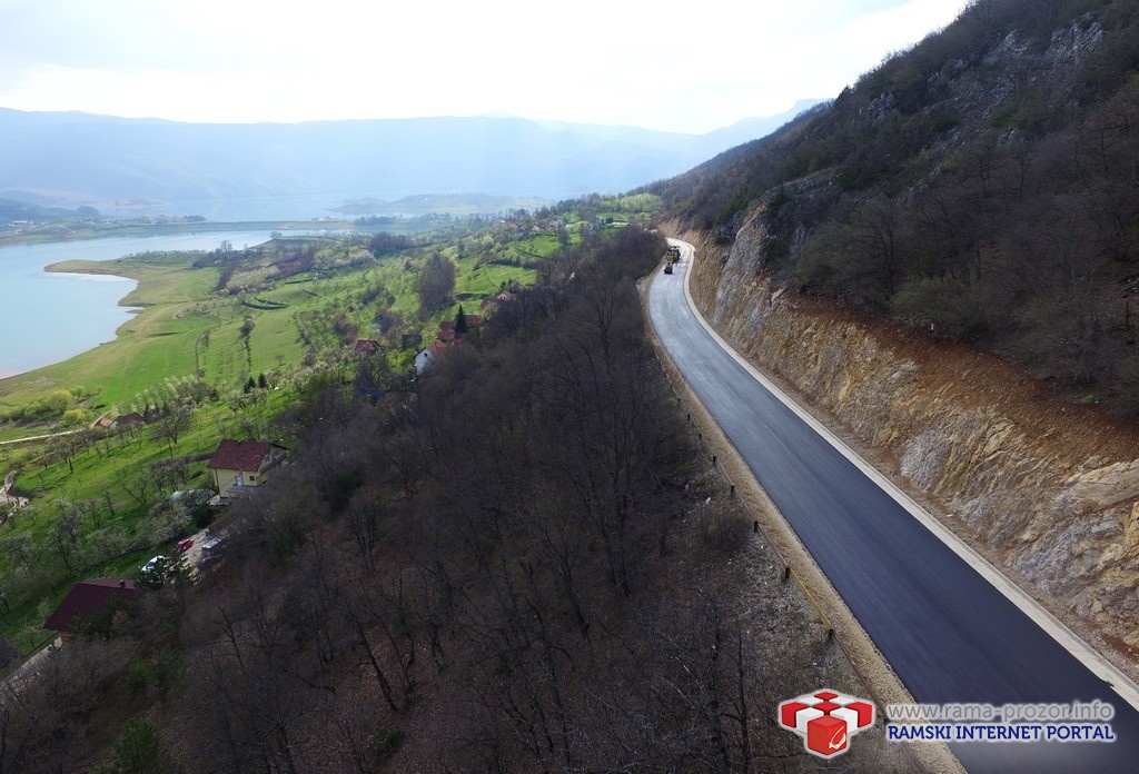 Rama-Prozor.Info • Započelo asfaltiranje regionalne ceste iznad Sopota