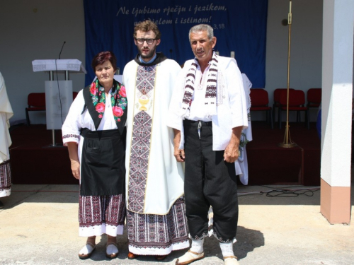 FOTO: Mlada misa fra Franje Barabana u Rumbocima