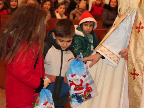 FOTO: Sv. Nikola posjetio župu Prozor