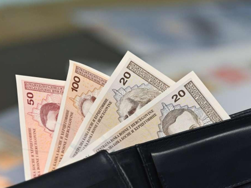 Donesena Uredba o isplati pomoći radnicima od poslodavaca u 2026.