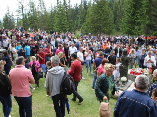 FOTO/VIDEO: Tisuće vjernika na Kedžari proslavilo Divin dan