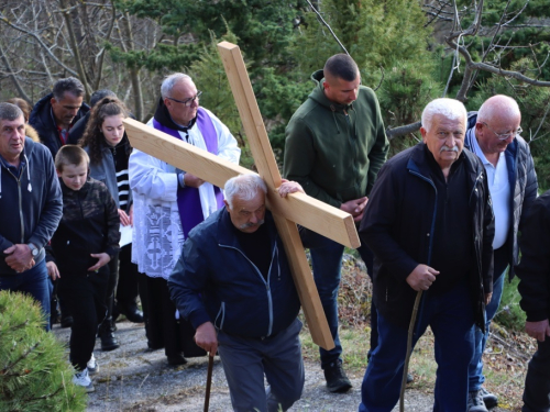 FOTO: Ramski put križa u Podboru