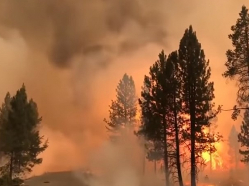 Ogroman požar hara američkim Oregonom, ljudi bježe