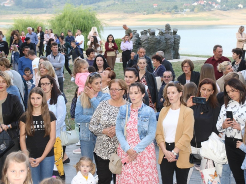 FOTO: Drugi dan trodnevnice na Šćitu - blagoslov prvašića i školskih torbi