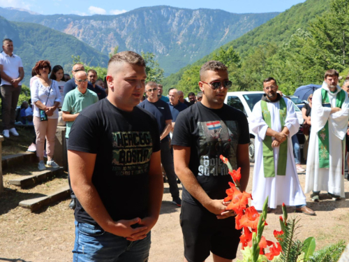 FOTO: Na Pomenu obilježena 31. obljetnica stradanja hrvatskih branitelja