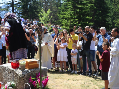 FOTO/VIDEO: Tisuće vjernika na Kedžari proslavilo 'Divin dan'