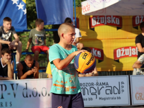 FOTO: Druga večer Streetball turnira u Prozoru