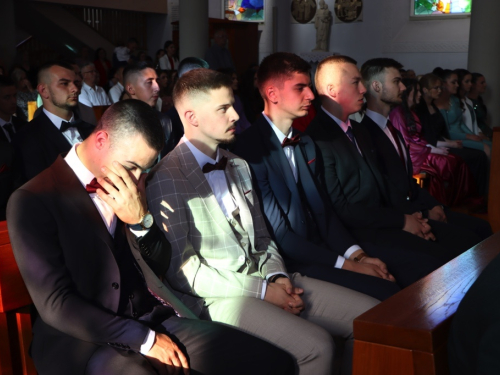 FOTO/VIDEO: Matura 2024. - Defile mladosti na ulicama Prozora