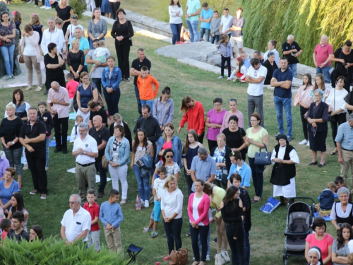 FOTO: Misa Uočnica povodom proslave Velike Gospe u župi Rama Šćit