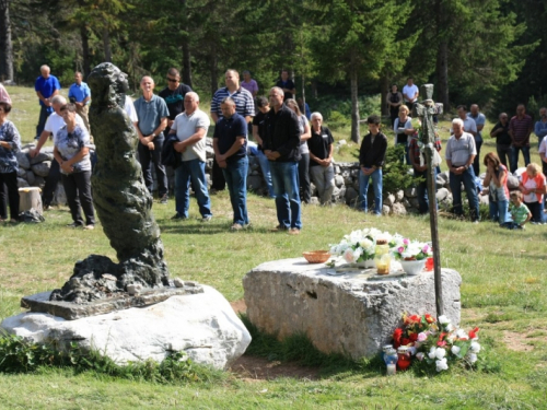 FOTO: Misa za poginule duvandžije na Vran planini