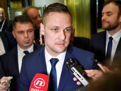 Torcida smijenila Kosa, Hajduk traži novog predsjednika