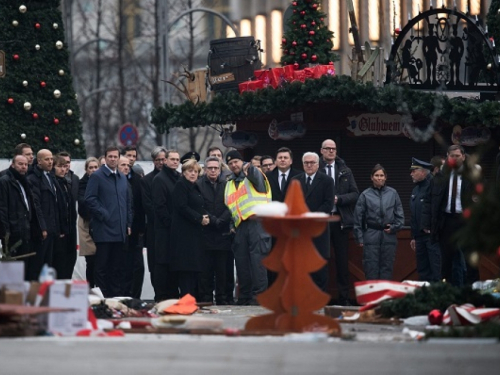 Njemački ministar policije: "Pratimo nekoliko tragova, nema odmora dok ne uhvatimo krivce"