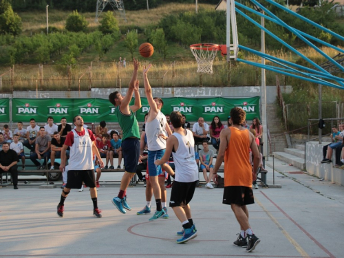 FOTO: Druga večer Streetball turnira u Prozoru