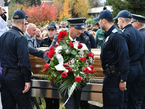 U Sarajevu sahranjen ubijeni policajac Davor Vujinović