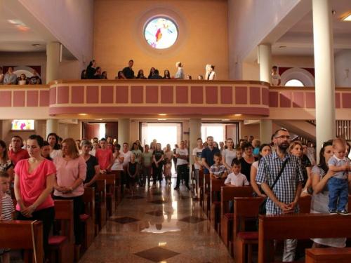 FOTO: U Prozoru održan dječji festival ''Djeca pjevaju Isusu''