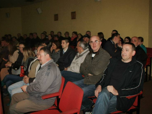 FOTO: U Prozoru održana premijera filma "Oteto djetinjstvo"
