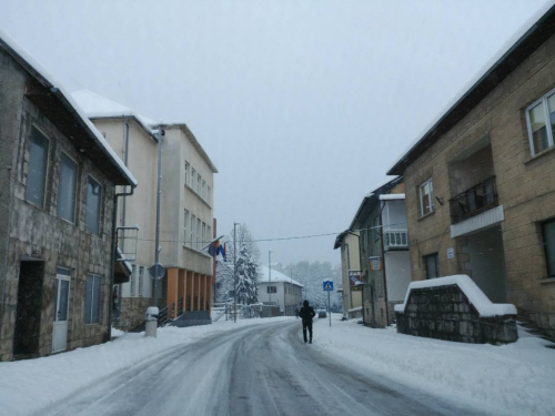 FOTO: U Rami napadalo 30 cm novog snijega