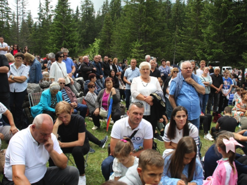 FOTO/VIDEO: Tisuće vjernika na Kedžari proslavilo 'Divin dan'